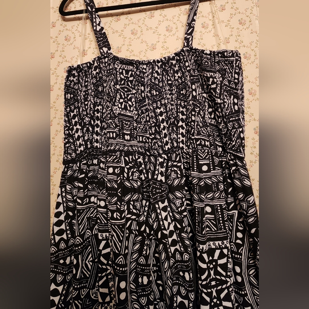 Faded Glory 3x (22/24) Black and White Geometric Print Maxi Dress